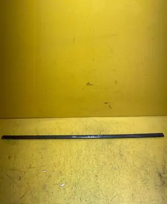 Volvo V50 Front door glass trim molding 