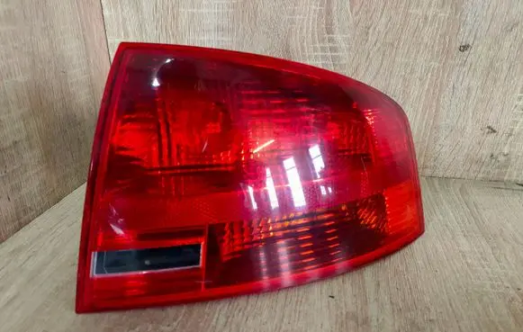 Audi A4 S4 B7 8E 8H Rear/tail lights 965037