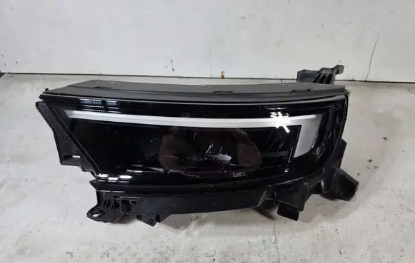 Opel Mokka B Headlight/headlamp 9847939680 L790309 368158932
