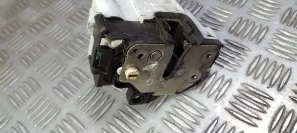Fiat Panda II Rear door lock 46803514