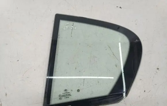 BMW 1 E81 E87 Rear vent window glass