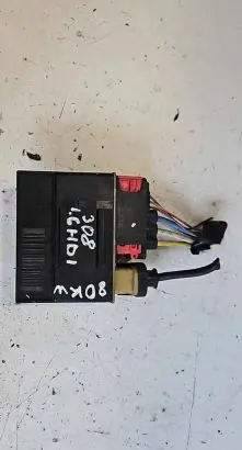 Peugeot 3008 I Glow plug pre-heat relay 018010953 96625709