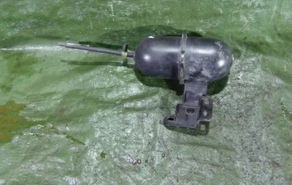 Mazda Tribute Vacuum air tank 