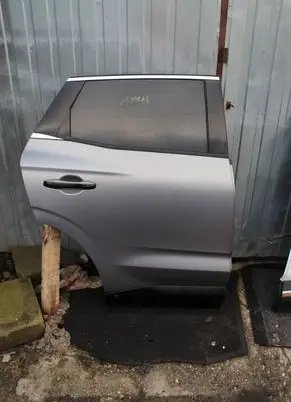 Renault Austral Rear door 