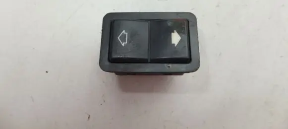 BMW 5 E39 Electric window control switch 8368974
