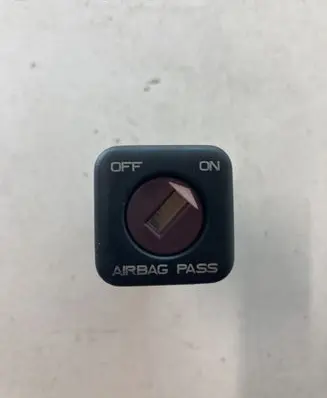 Peugeot 3008 I Passenger airbag on/off switch 96413912XT