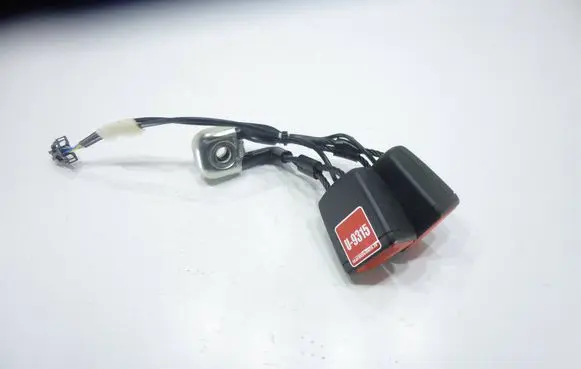 Skoda Fabia Mk3 (NJ) Rear seatbelt buckle 6V0857739F 17062021