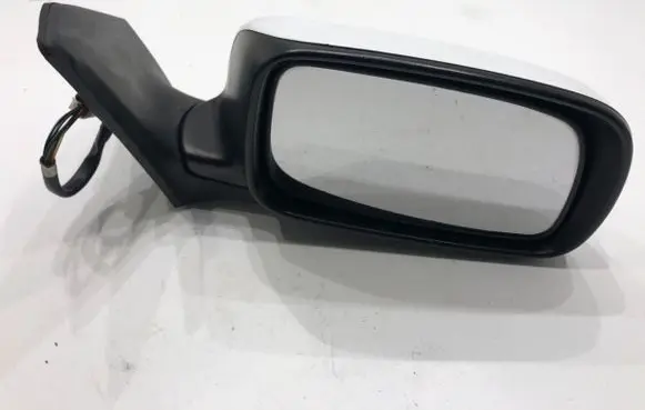 Toyota Avensis T250 Front door electric wing mirror