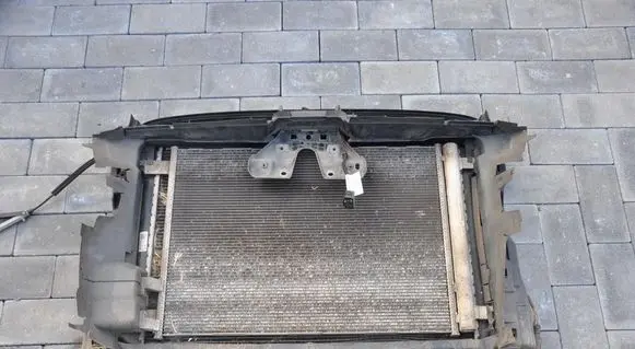 Volkswagen PASSAT B8 Radiator support slam panel 3Q0121203D