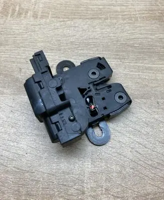 Tailgate/trunk/boot lock/catch/latch