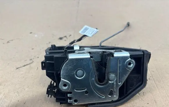Seat Leon (5F) Rear door lock 7202148 A053702