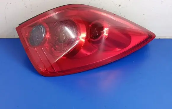 Nissan Primera Rear/tail lights