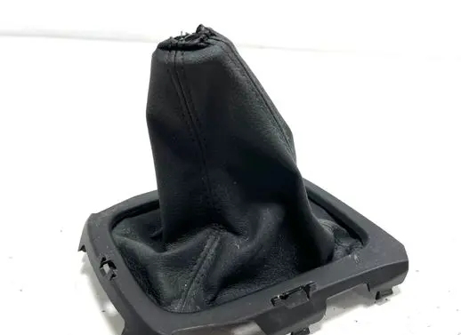 Suzuki Vitara (LY) Gear lever shifter trim leather/knob