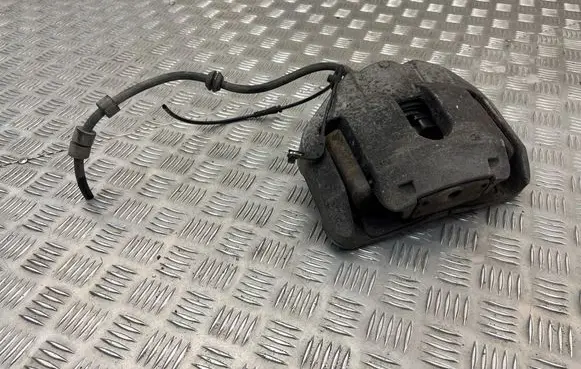 BMW 5 E60 E61 Front brake caliper 6030324