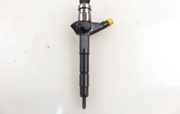 Nissan Primera Fuel injector 16600AU600
