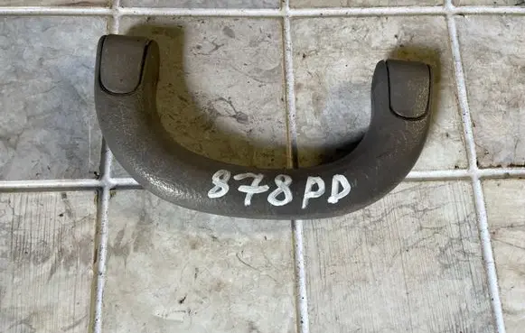 Nissan Serena Front interior roof grab handle