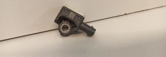Mercedes-Benz Vito Viano W447 Airbag deployment crash/impact sensor A1668210151