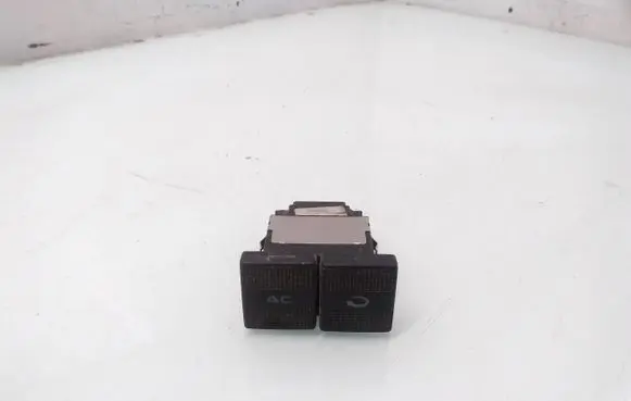Volkswagen Golf III Air conditioning (A/C) switch 1H0959543