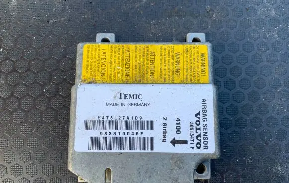 Volvo S40, V40 Airbag control unit/module 30613471F