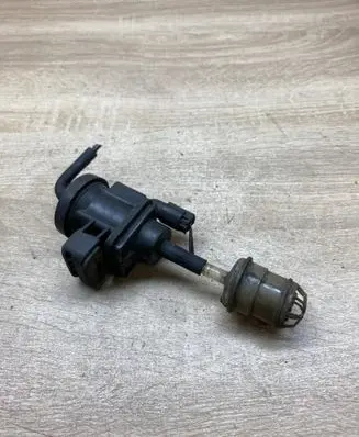 Mercedes-Benz C W203 Turbo solenoid valve A0005450427