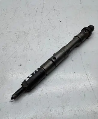 Audi A6 S6 C5 4B Fuel injector 059130201F 043213379
