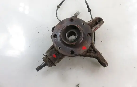 Citroen C4 I Picasso Front wheel hub spindle knuckle 
