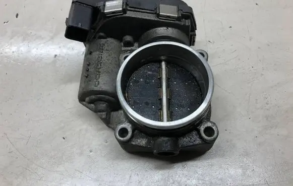 BMW 5 E60 E61 Throttle valve 7561066 1291906226 A2C53374895