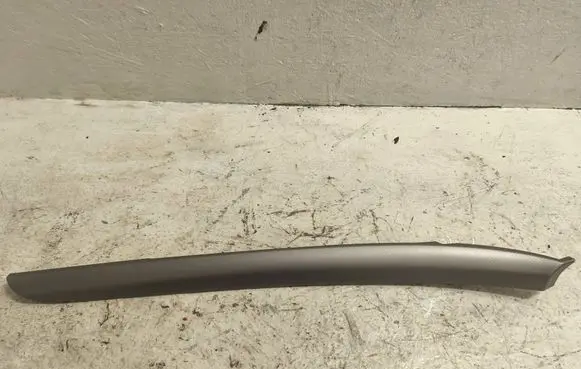 Toyota Avensis T250 Front door trim bar 67711