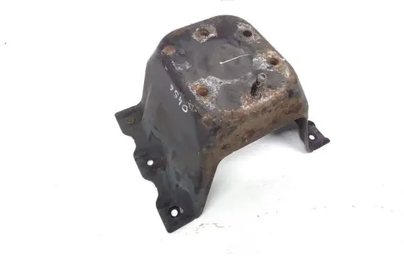 Mitsubishi Pajero Spare wheel mounting bracket 