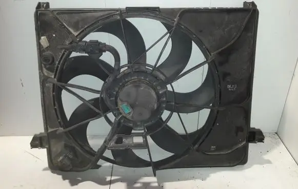 KIA Carens I Electric radiator cooling fan