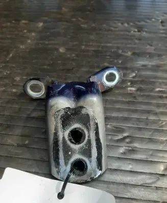 Nissan Juke I F15 Rear door lower hinge