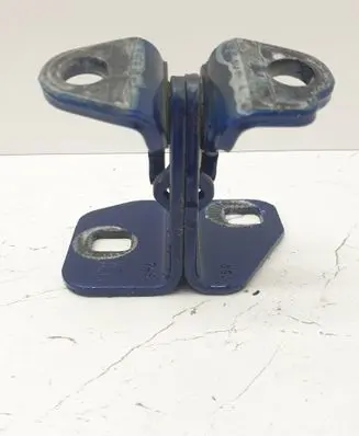 Tesla Model S Front door upper hinge 1120038