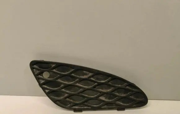 Mercedes-Benz E W211 Front bumper lower grill A2118850253