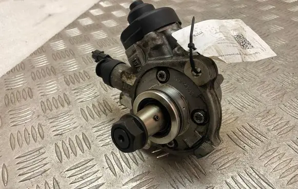 KIA Sportage Fuel injection high pressure pump 331002F600