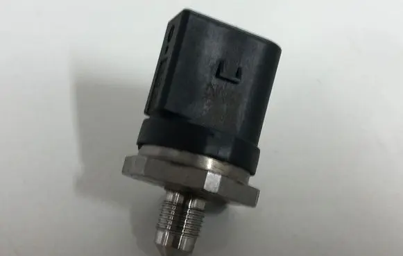 Fuel pressure sensor