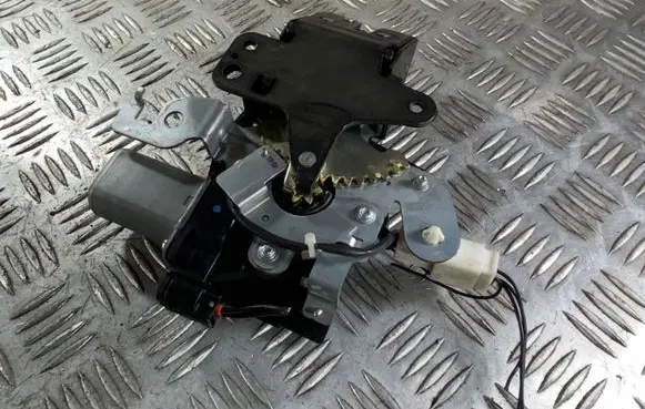 Tailgate/trunk/boot lock/catch/latch