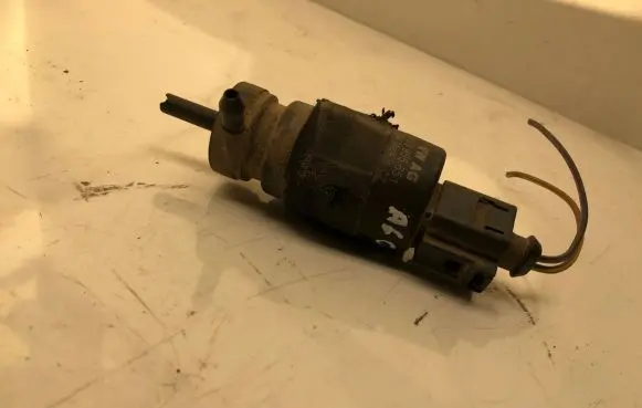 Audi A6 S6 C6 4F Windscreen/windshield washer pump 1J5955651