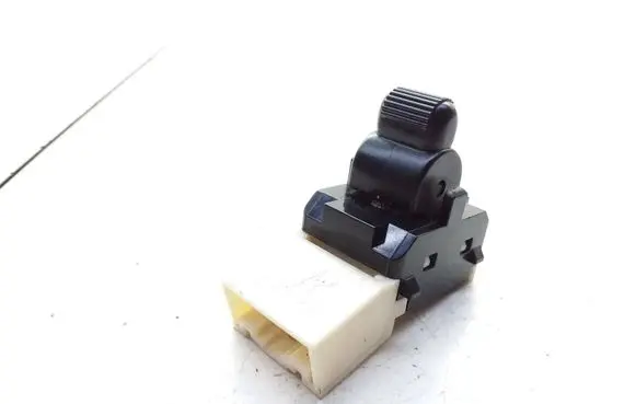 Subaru Impreza I Electric window control switch