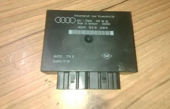 Audi A8 S8 D2 4D Parking PDC control unit/module 4d0919283