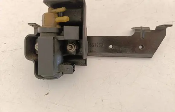 Opel Zafira C Turbo solenoid valve 55566898