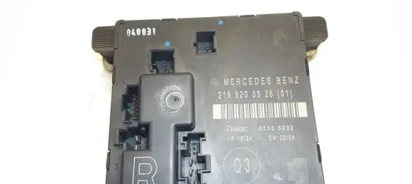 Mercedes-Benz CLS C219 Door control unit/module 2198200326