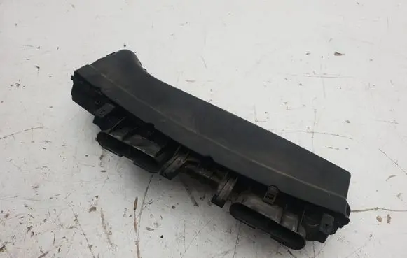 BMW X3 E83 Air filter box 3428485 13713428485 3420245