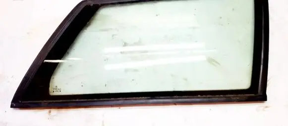 Volkswagen PASSAT B4 Rear side window