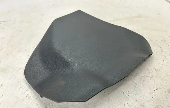 Nissan Rogue Centre console side trim front 689204BA0A 689R14BA0A