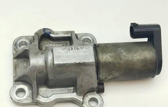 Volvo S60 Camshaft vanos timing valve 8670421 3471151 020627