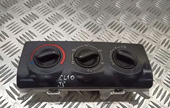 Renault Clio II Interior fan control switch 
