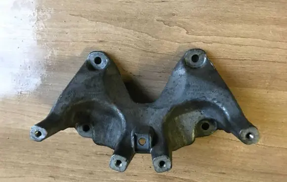 BMW 7 F01 F02 F03 F04 Gearbox mounting bracket 6775909 2232 13292010