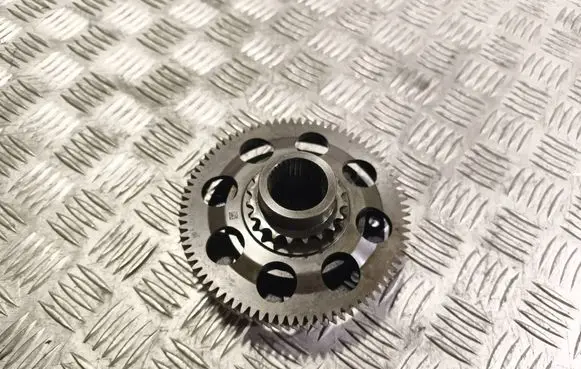 Mercedes-Benz E W212 Fuel pump gear (pulley) A6510770412 A0009812506