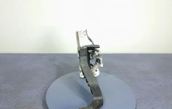 Suzuki SX4 Accelerator throttle pedal 4980061M60