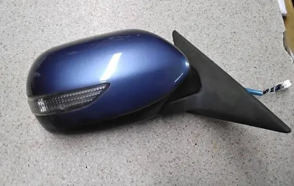 Subaru Outback Front door electric wing mirror A048695 VB10 011199